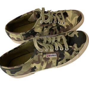 EUC Superga Camo gum sole tennis shoes Womens Size 9
